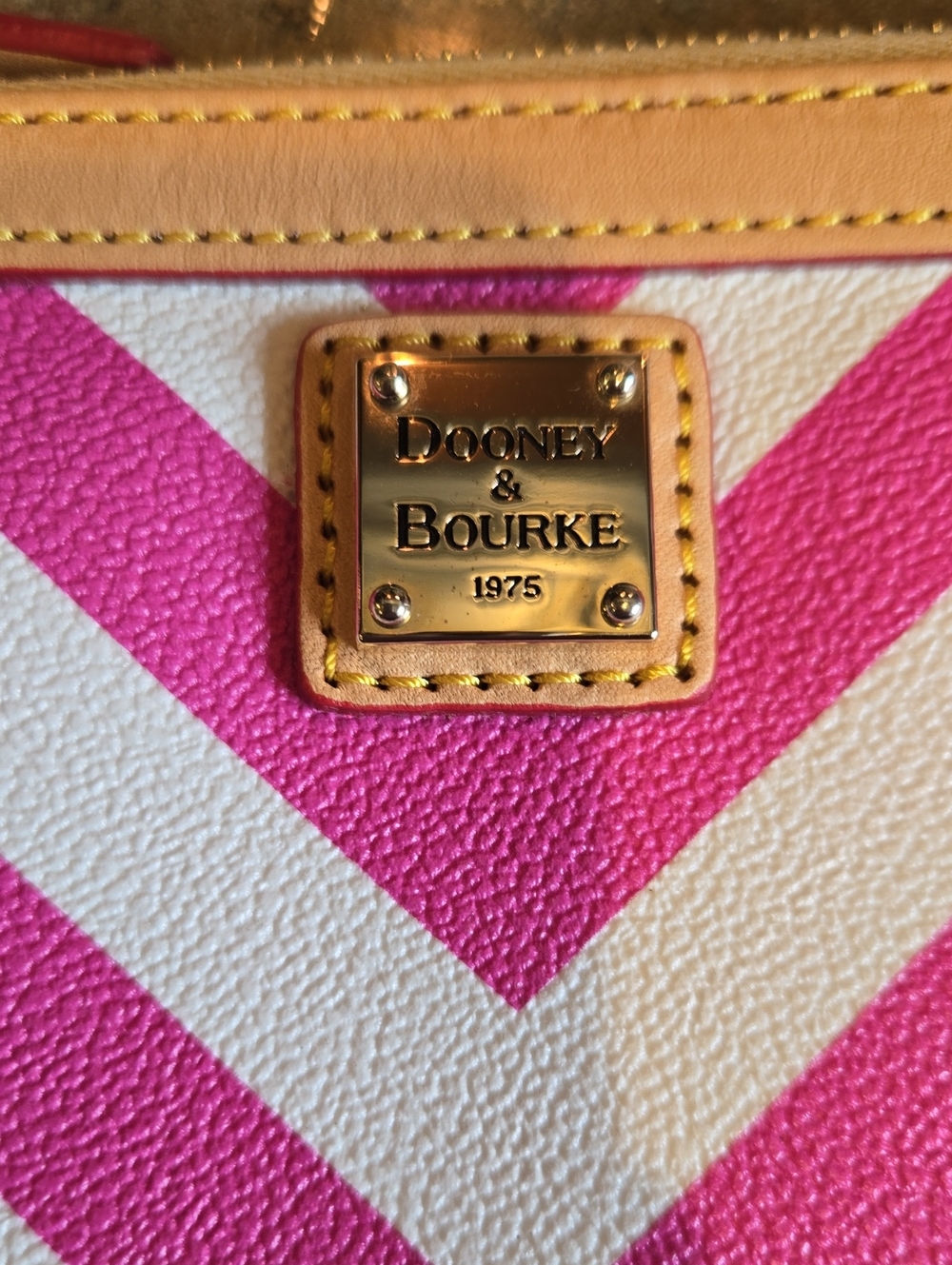 Dooney & Bourke Pink/Cream Wristlet - Picture 4 of 5